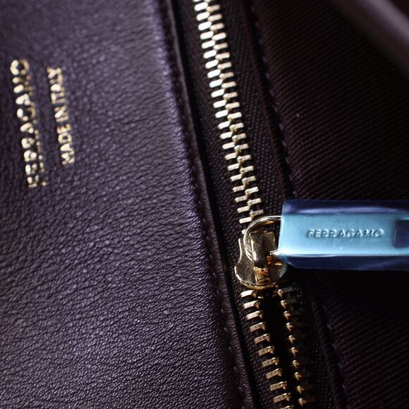 Ferragamo Gancini Tote Bag in Brown Leather - Picture 2 of 10